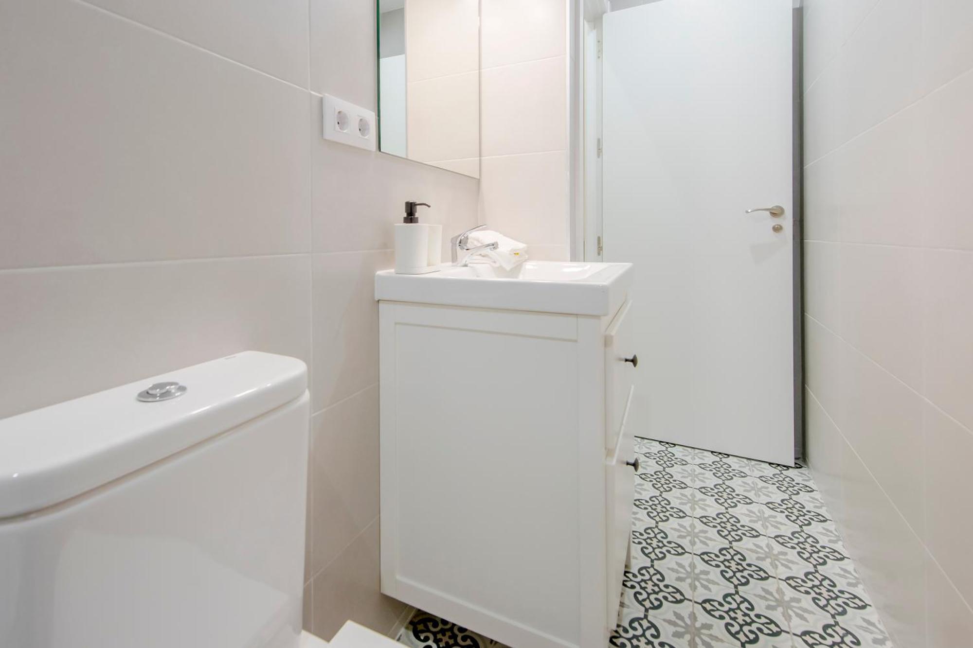 マドリードNuevo Apt Para 7 Pax En Malasana - Gran Via E1アパートメント エクステリア 写真