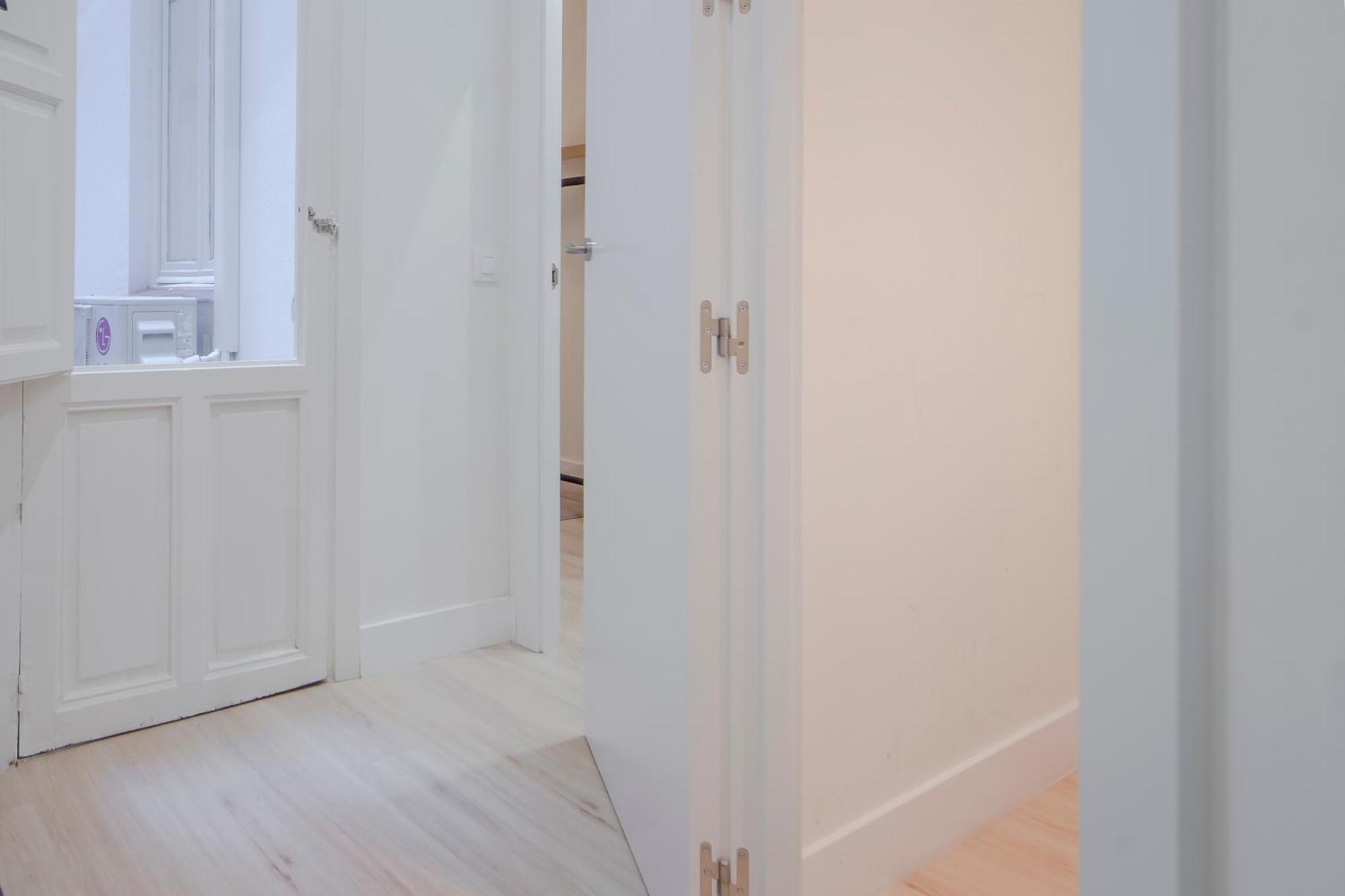 マドリードNuevo Apt Para 7 Pax En Malasana - Gran Via E1アパートメント エクステリア 写真