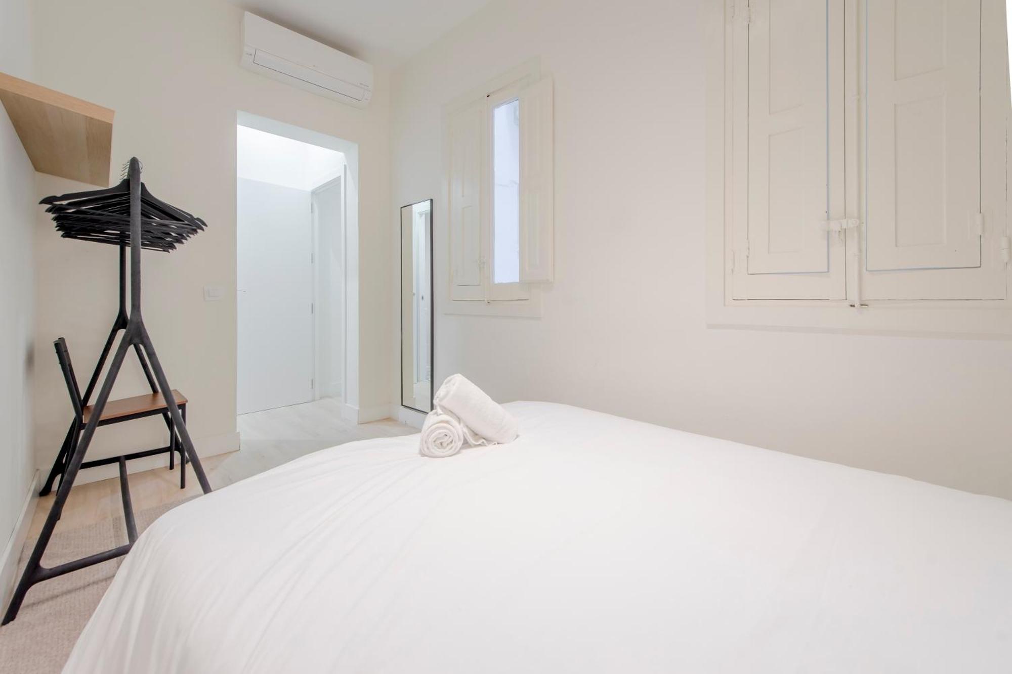 マドリードNuevo Apt Para 7 Pax En Malasana - Gran Via E1アパートメント エクステリア 写真