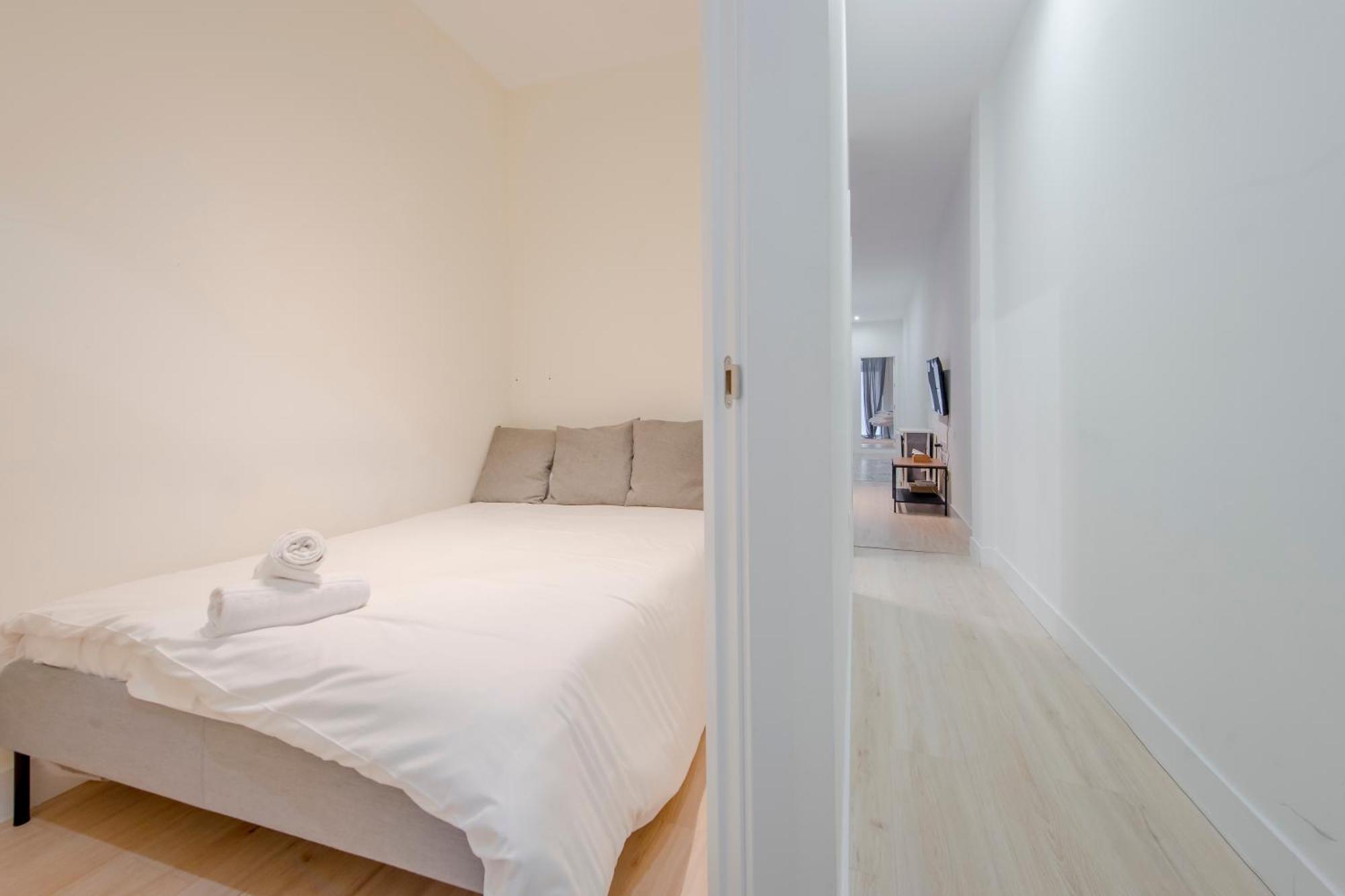 マドリードNuevo Apt Para 7 Pax En Malasana - Gran Via E1アパートメント エクステリア 写真