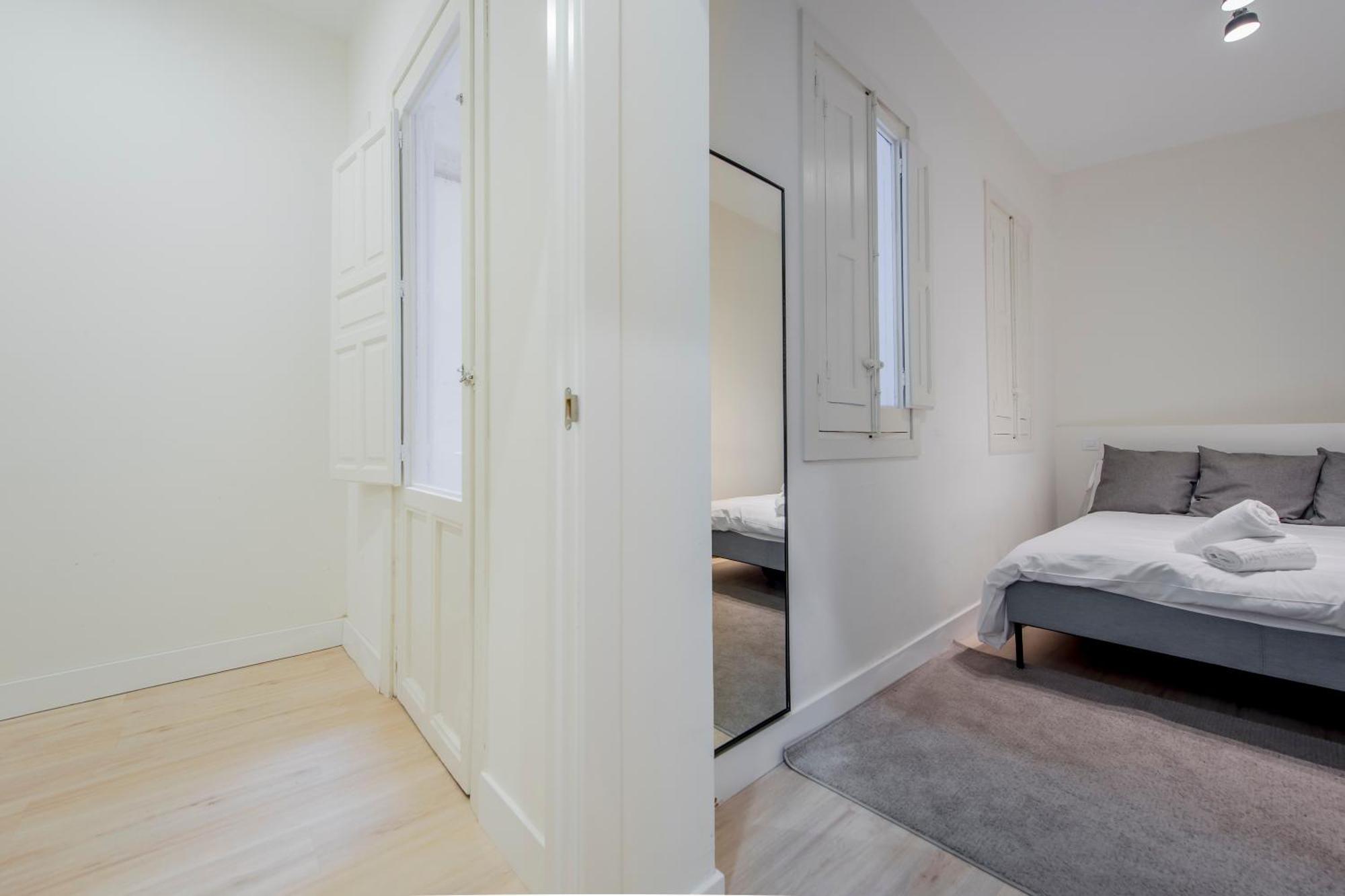 マドリードNuevo Apt Para 7 Pax En Malasana - Gran Via E1アパートメント エクステリア 写真