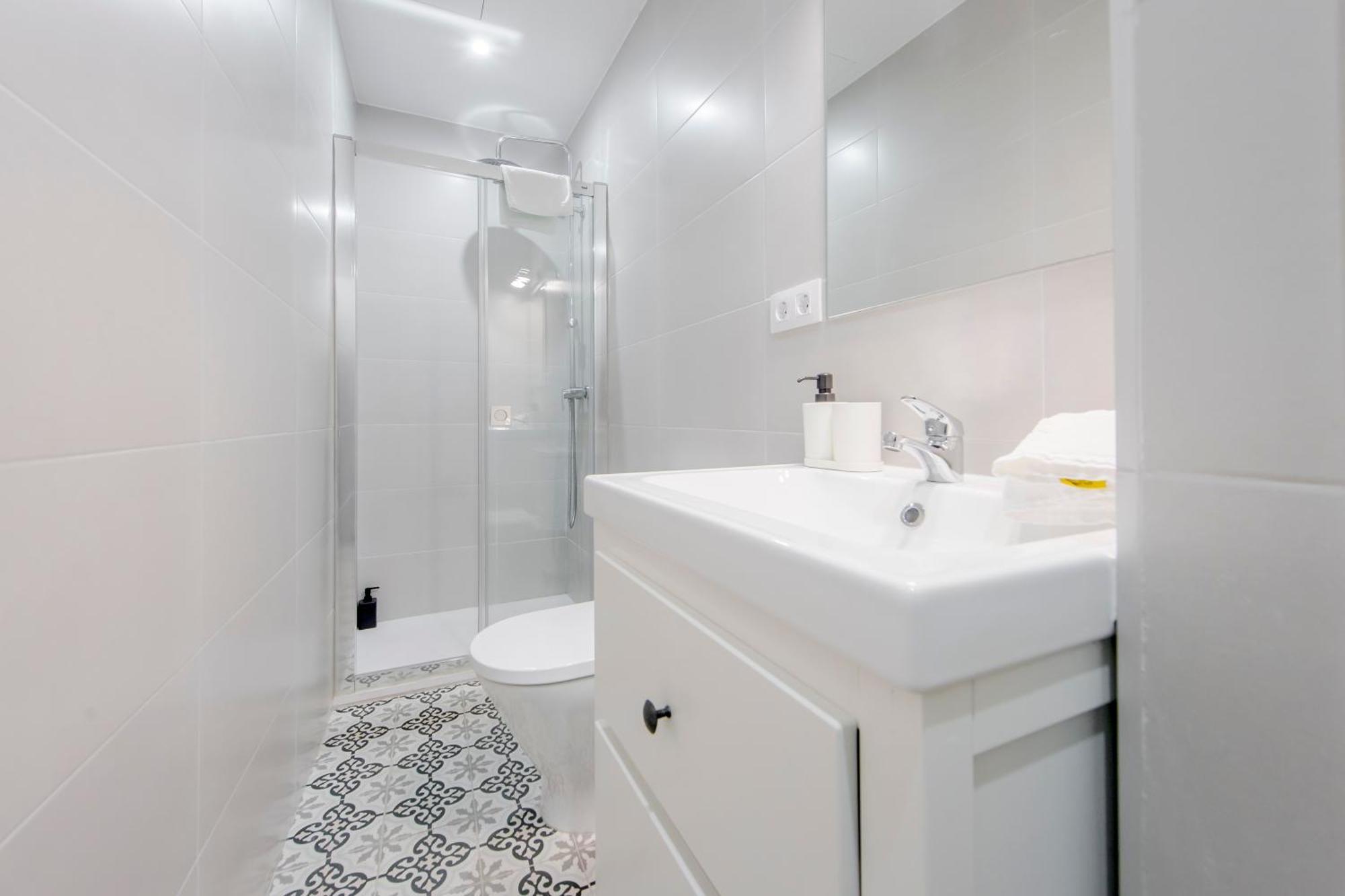 マドリードNuevo Apt Para 7 Pax En Malasana - Gran Via E1アパートメント エクステリア 写真